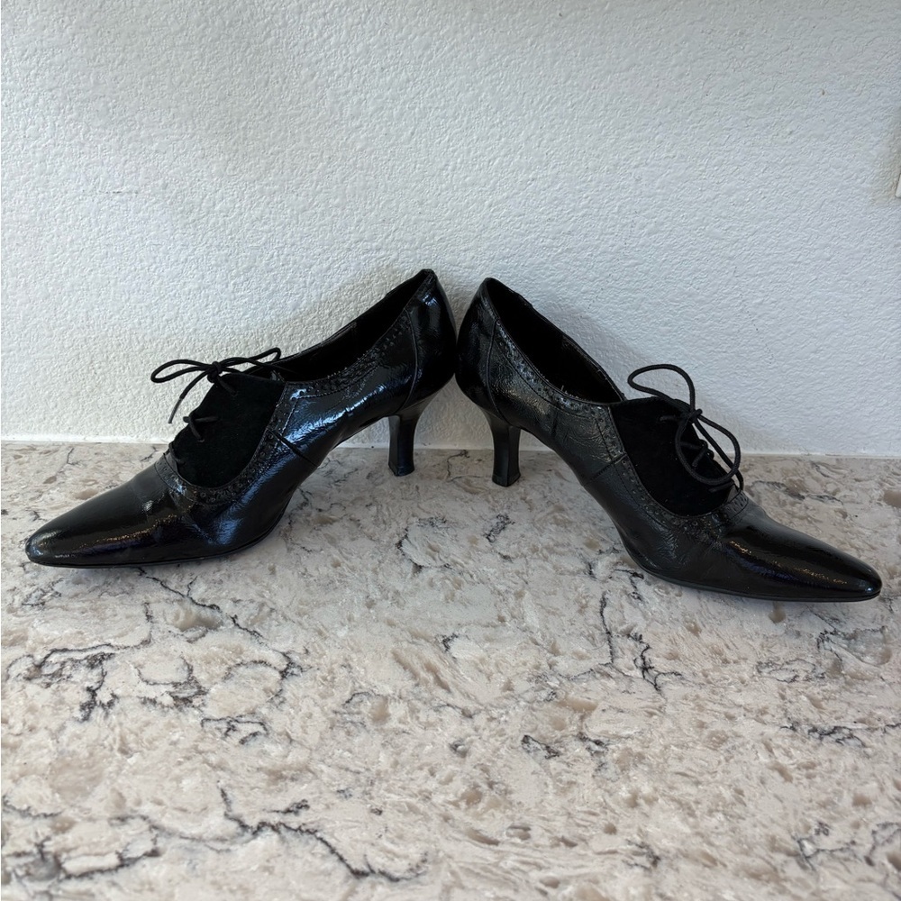 Etienne Aigner Black Patent Leather Heels - Picture 6 of 7